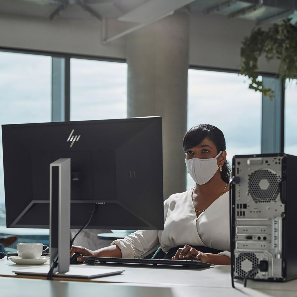 V5HC24317E2D1B98D580195BA488CCF7753R6268153P9