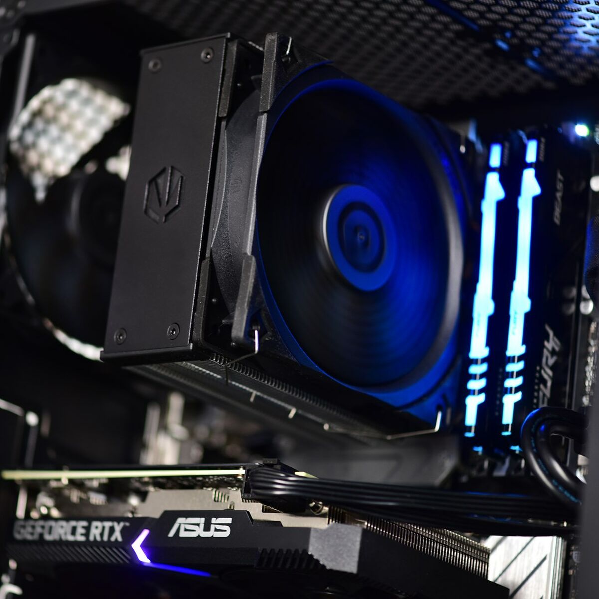 V28HE8FC398E0B74357C68554171CDEB04B2R7028555P8