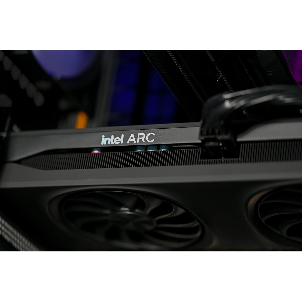 V3H9D9B7EA24D7C3B0C8F0B1B09EFBC3AE4R5621385P8